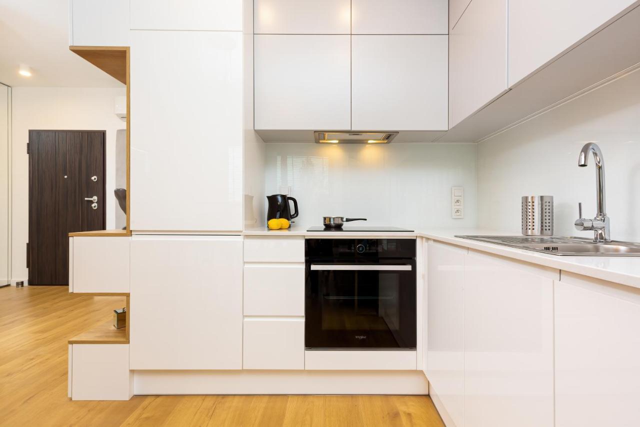 Apartment City Center Grzybowska By Renters Prestige ワルシャワ エクステリア 写真