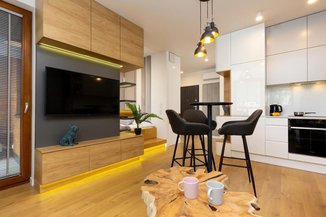 Apartment City Center Grzybowska By Renters Prestige ワルシャワ エクステリア 写真